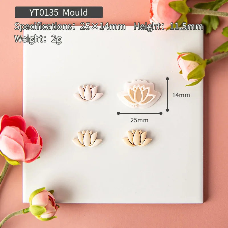 Lotus-shaped mold on a white card with measurements and specifications, surrounded by pink flowers.